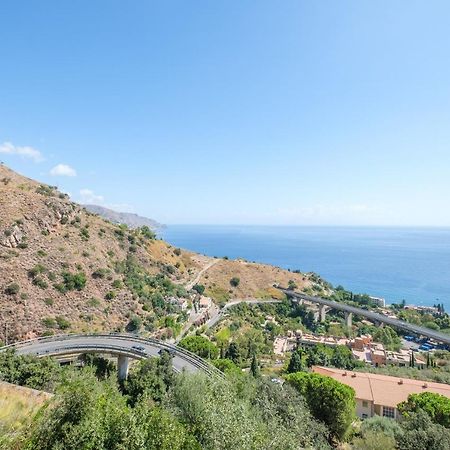 Il Mare Tra Le Dita Таормина Экстерьер фото
